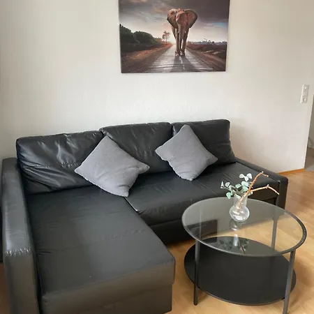 Sonniges Apartment, W-lan, Parkplatz, Autobahnnah, S-bahn , Messe Ουλμ