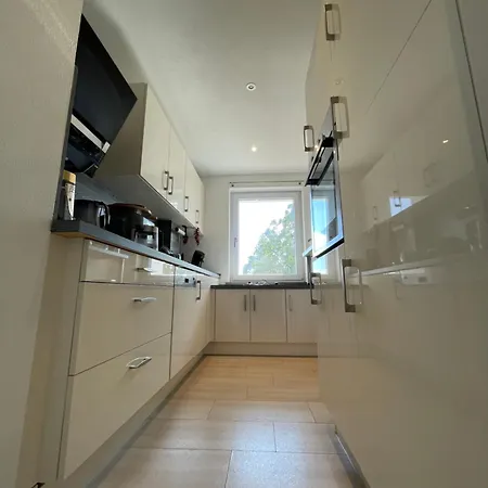Daire Sonniges Apartment, W-lan, Parkplatz, Autobahnnah, S-bahn , Messe *