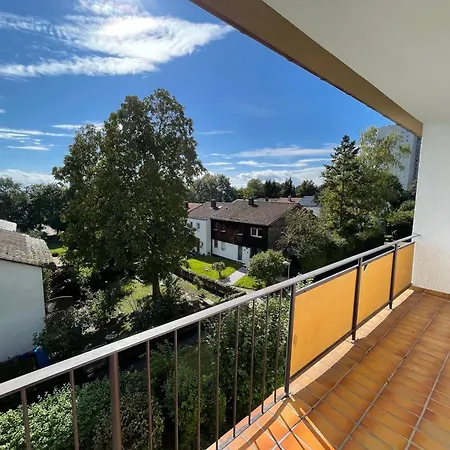 Sonniges Apartment, W-lan, Parkplatz, Autobahnnah, S-bahn , Messe