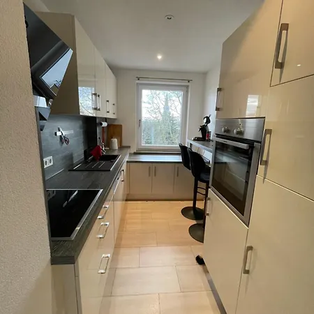 Sonniges Apartment, W-lan, Parkplatz, Autobahnnah, S-bahn , Messe Daire *